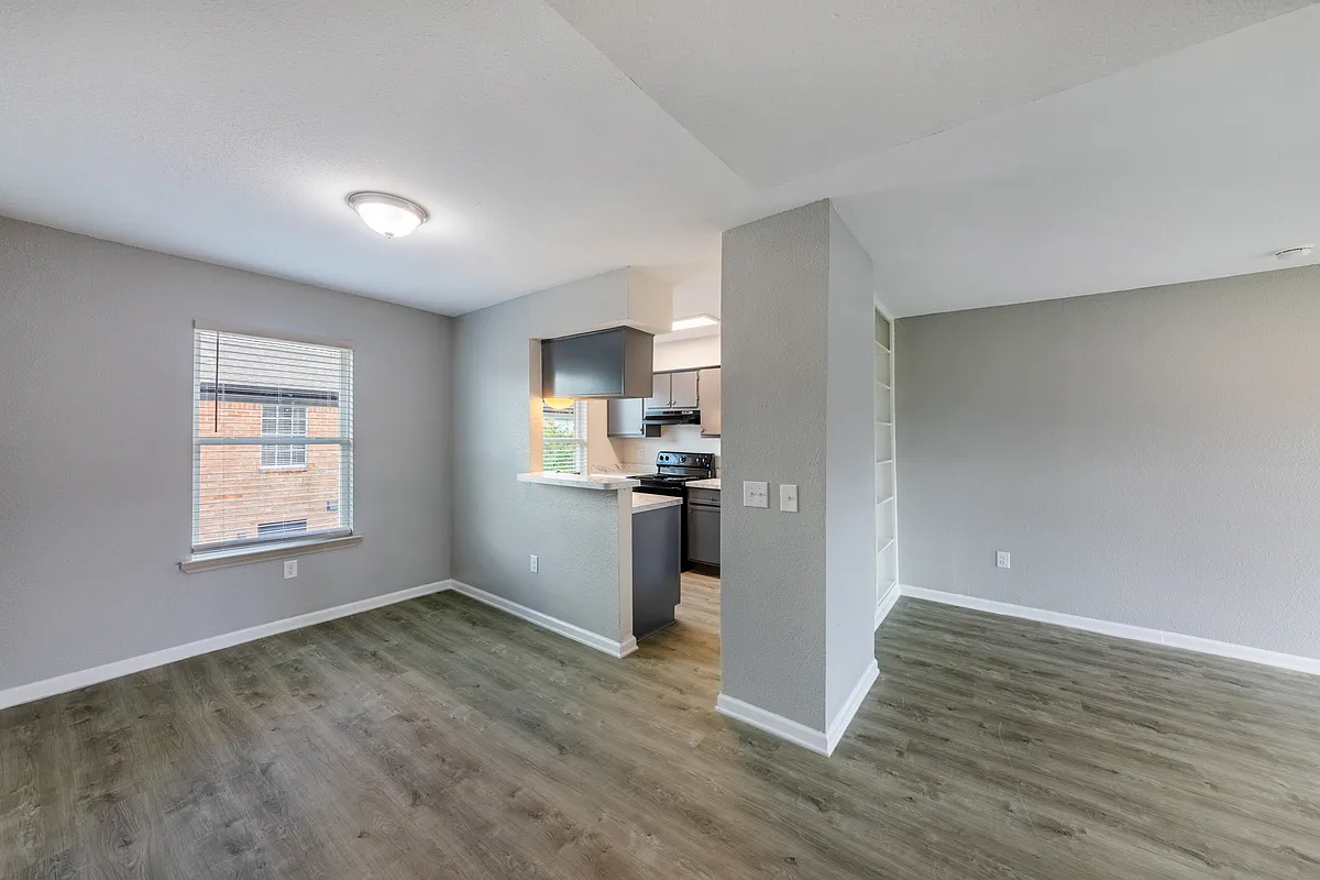 Building Photo - The Heights at Post Oak