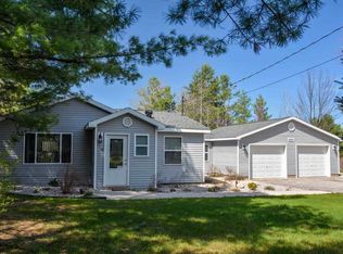 2527 Three Mile Rd N, Traverse City, MI 49686