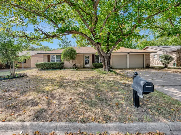 6437 Route 66, Watauga, TX 76148