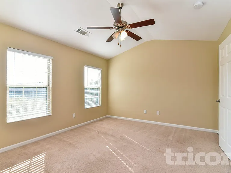 1470 Knights Trl — Photo 12