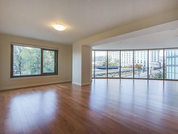 4th image of 55 W Southtemple St #301