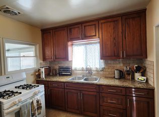 338 N 6th Ave, Upland, CA 91786