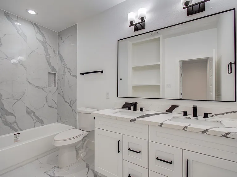 6531 Rosemary Ln #B — Photo 23