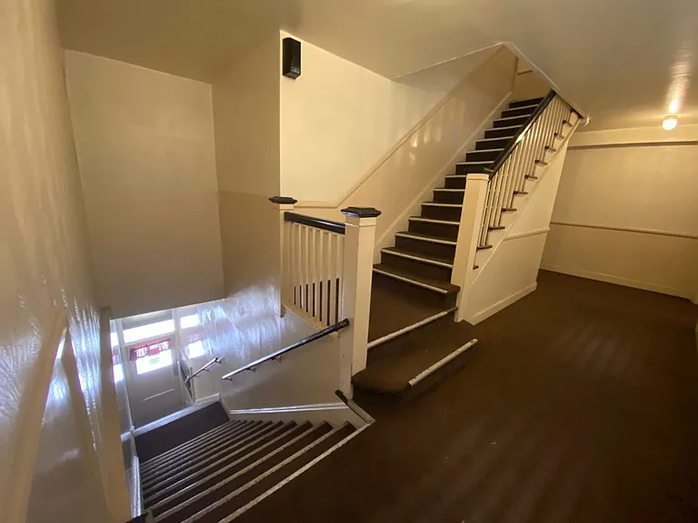 1225 Commerce Ave — Photo 19