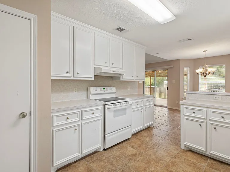 2511 Westwood Main Dr — Photo 12