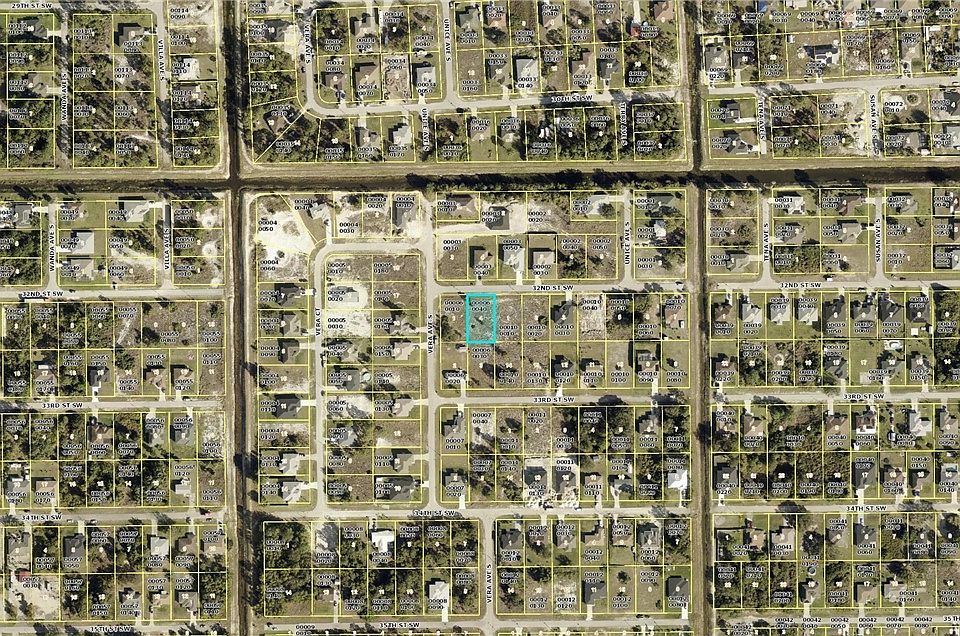 2nd image of 3515 32nd St SW