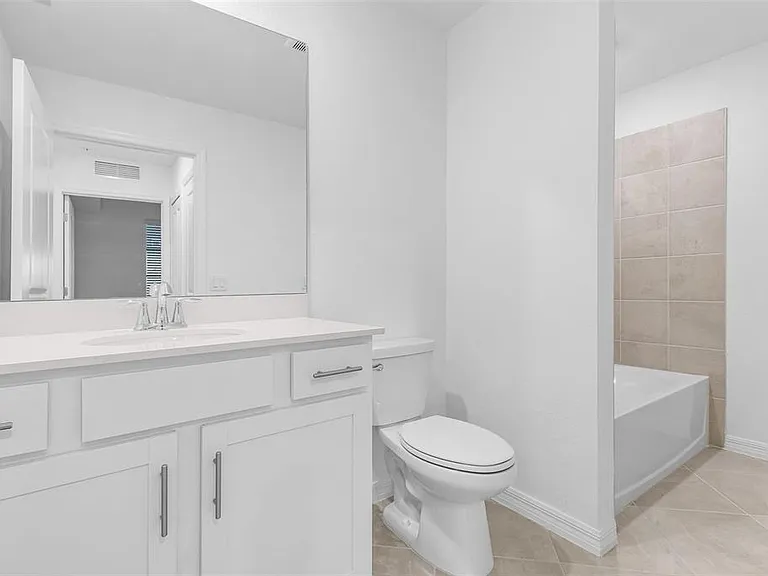 14191 Heritage Landing Blvd #1214 — Photo 2