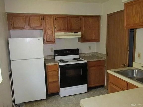 5th image of 161 Madison St #163