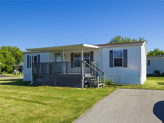 3rd image of 132 Locust Dr