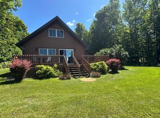 10137 E Shore Rd, Marenisco, MI 49947