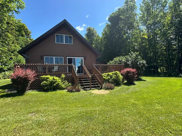 10137 E Shore Rd, Marenisco, MI 49947