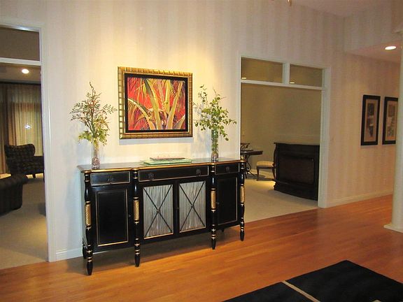 3rd image of 3917 Sunnycroft Pl
