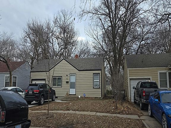 2nd image of 714 N Ash St