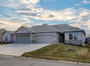 19715 W 196th St, Spring Hill, KS 66083