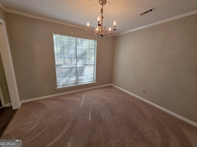 302 Henley Way — Photo 7