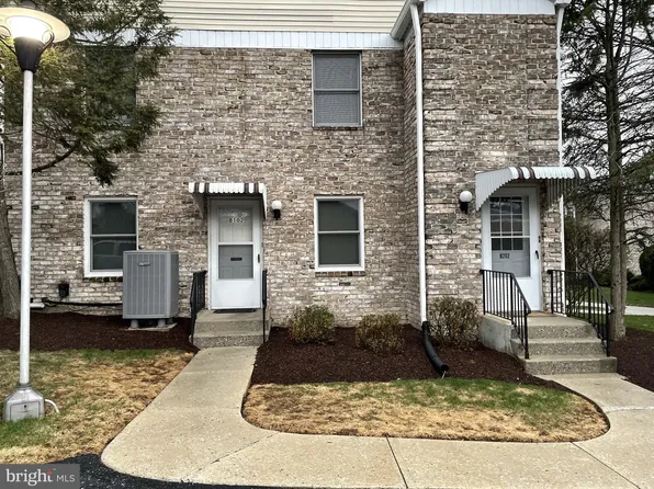 2140 Market St APT B102, Camp Hill, PA 17011