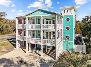 102 SE 68th St, Oak Island, NC 28465