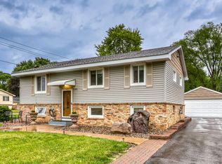 1580 16th St NW, New Brighton, MN 55112