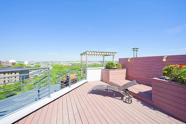 Sold by Compass | media 39