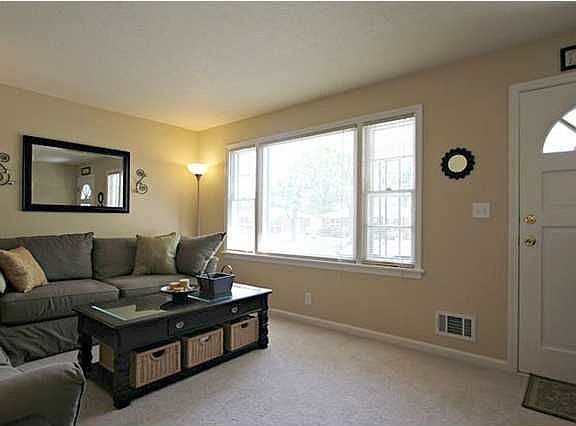 3rd image of 5530 Arid Ln