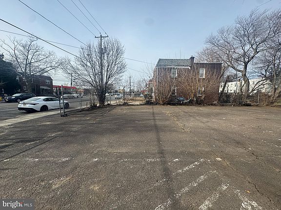3rd image of 278 Marlton Ave