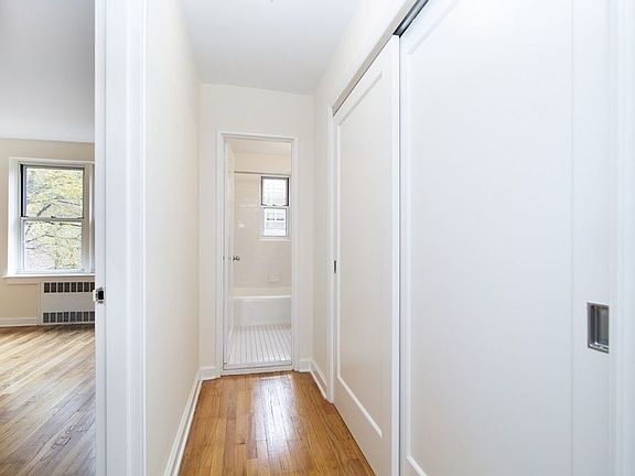 4th image of 6535 Yellowstone Blvd APT 3D