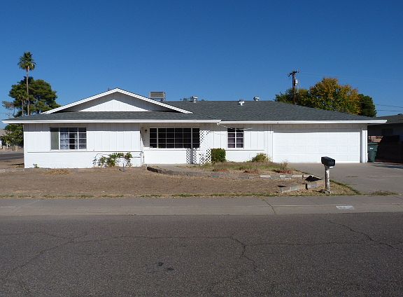 Excellent Curb Appeal
