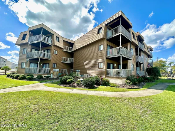 304 Lake Place Condo Drive, Elizabethtown, NC 28337