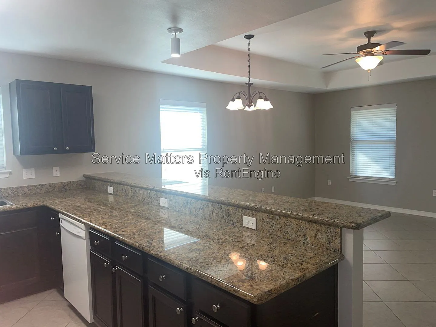 3 bed, 2.0 bath, 1124 sqft, $1,895 — Photo 4