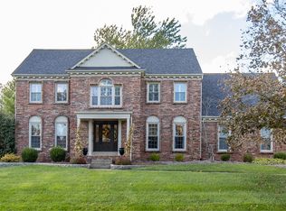 606 Lake Forest Pkwy, Louisville, KY 40245