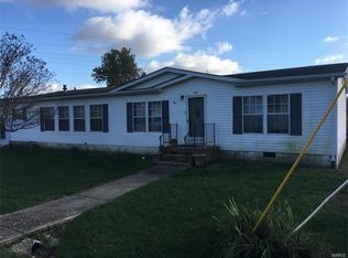 1120 E North St, Staunton, IL 62088