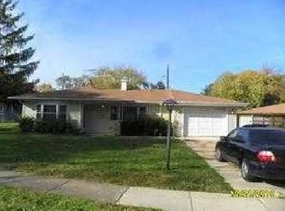 716 S Dennis Rd, Wheeling, IL 60090