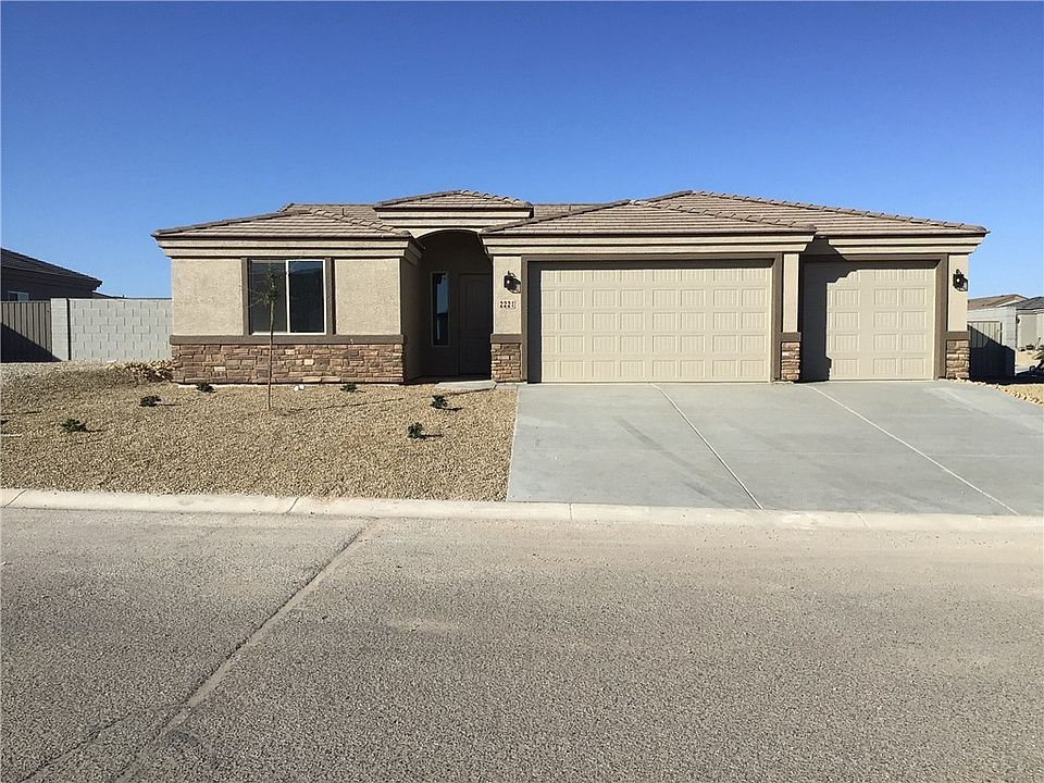 1st image of 2221 E Twins Drive