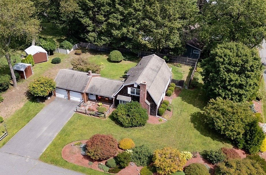 1st image of 12 Birchwood Dr