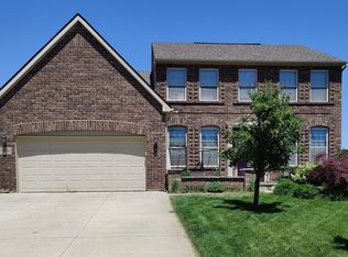 10500 Bouldercrest Dr, South Lyon, MI 48178