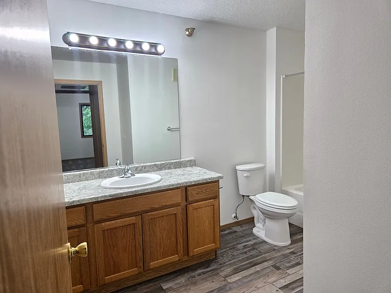 Prairie Gardens Apartments — Photo 53