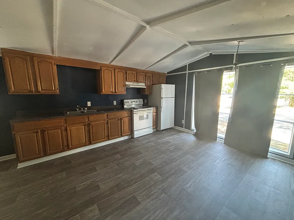 201 Corbett St #5