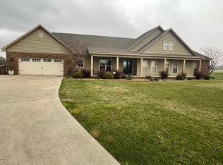 44 Caroline Cv, Cleveland, MS 38732