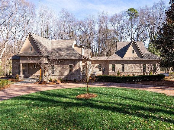 3rd image of 105 Andrews Creek Ln