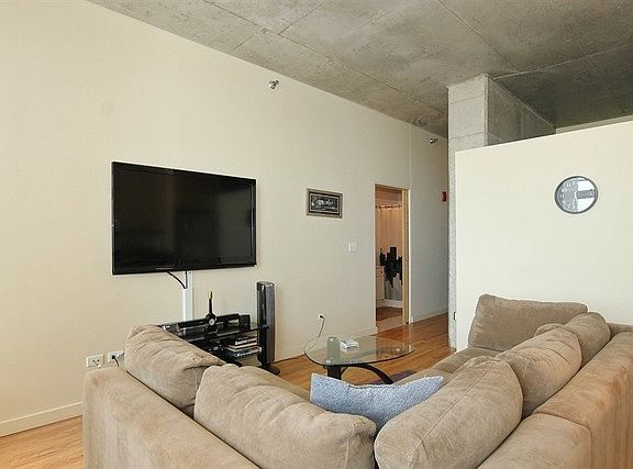 3rd image of 1720 S Michigan Ave APT 3107