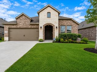3018 Moccasin Ln, Aubrey, TX 76227