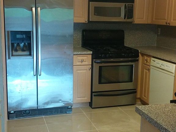 5th image of 6724 SW 114th Pl #X
