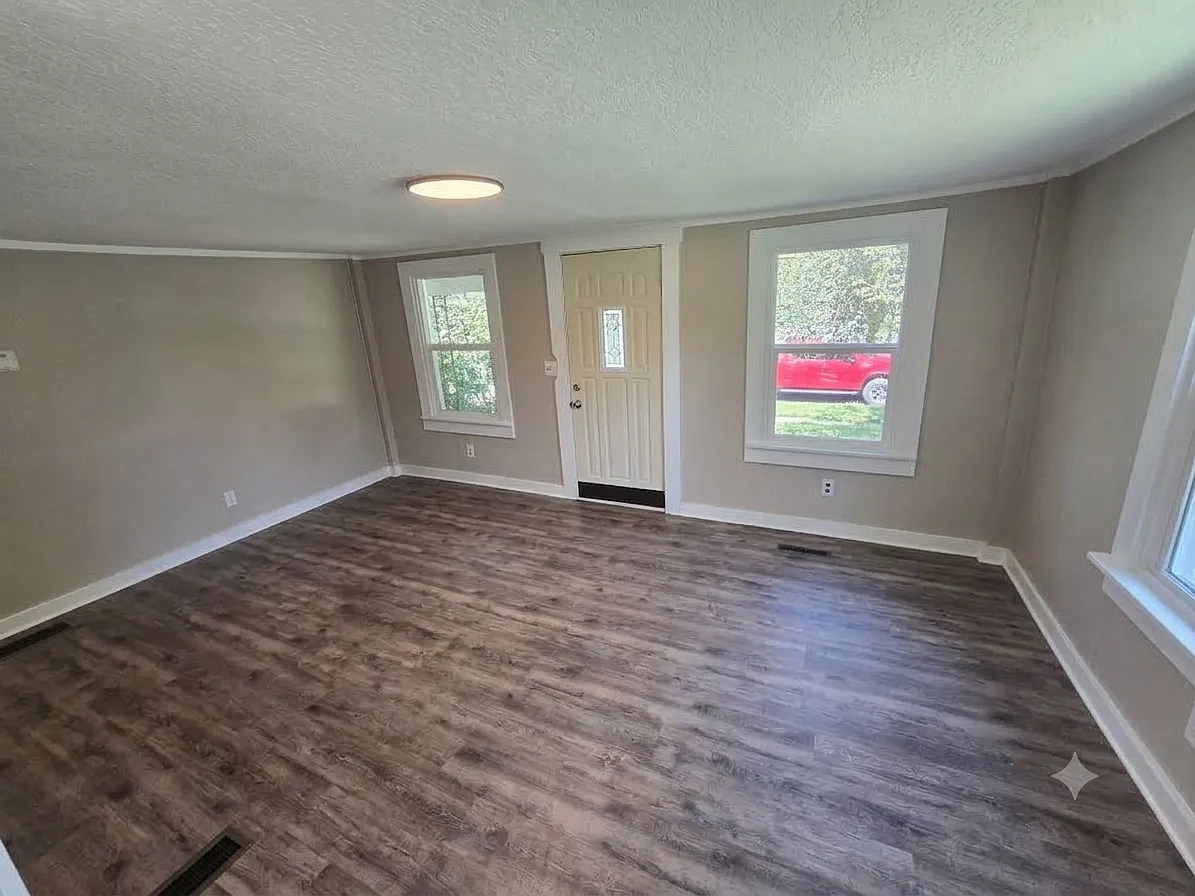 214.5 E Park St — Photo 3