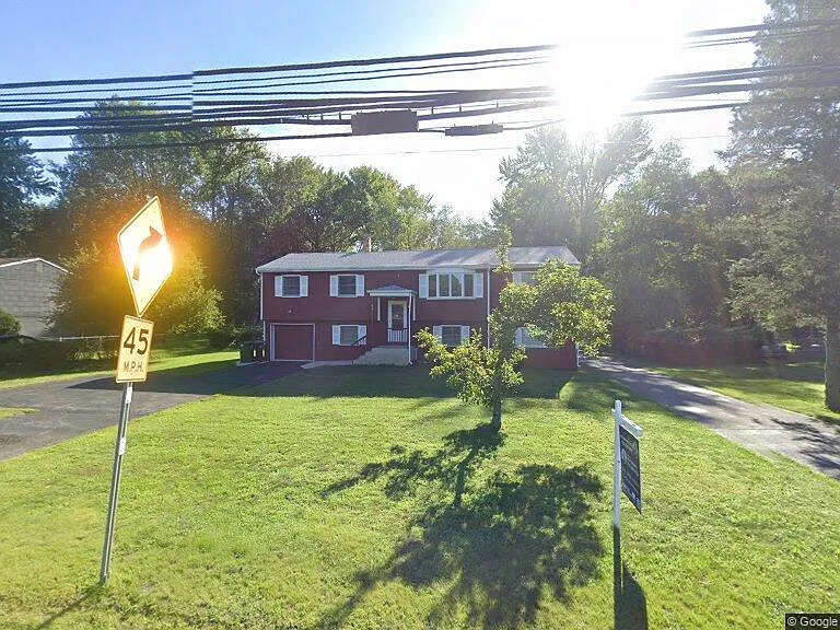 99 Cedar Swamp Rd