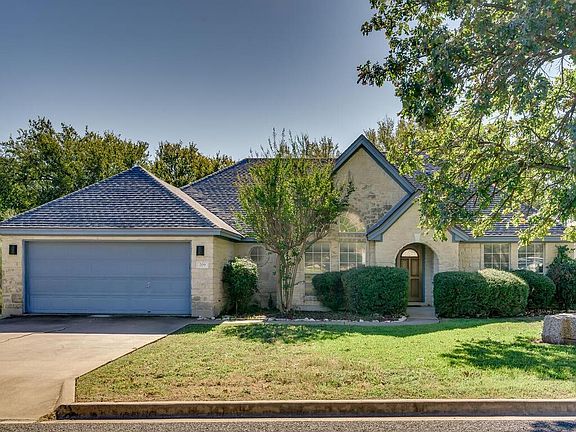2nd image of 209 Susana Dr