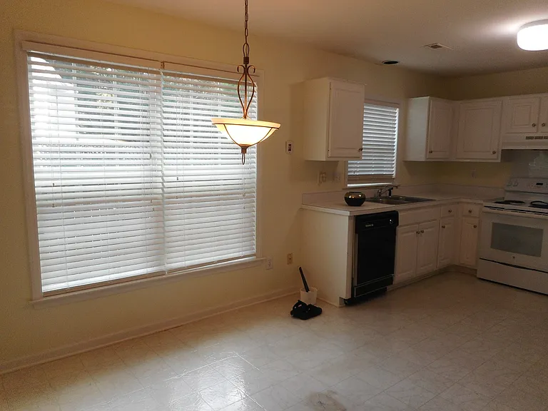 3409 Bent Creek Ct — Photo 6
