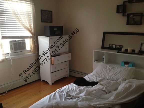 4th image of 2312 32nd St #2F