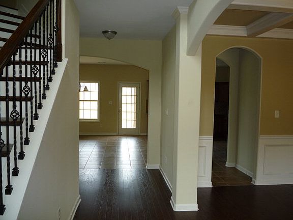 5th image of 1720 Creekstone Dr