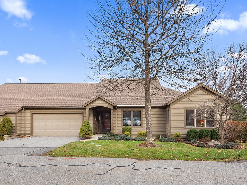 One level living in this rare Stanford model