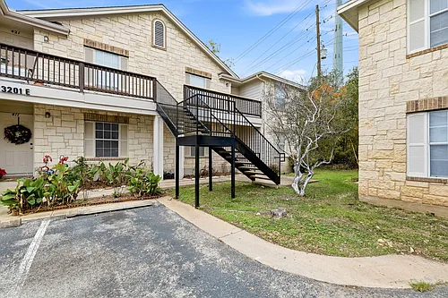 3201 E El Salido Pkwy #422 Photo 1